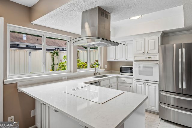 7156 Stonington Drive, Atlanta, GA 30328