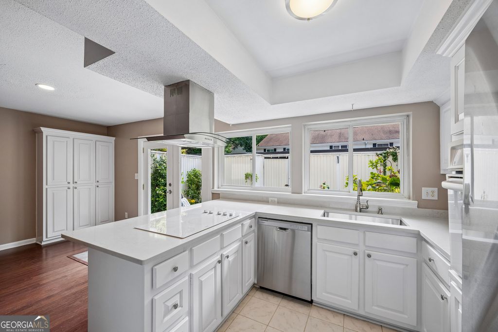 7156 Stonington Drive, Atlanta, GA 30328