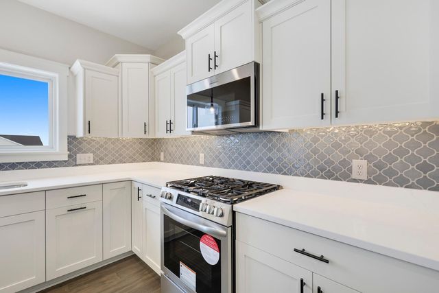 13702 Arrowhead Way, Rosemount, MN 55068