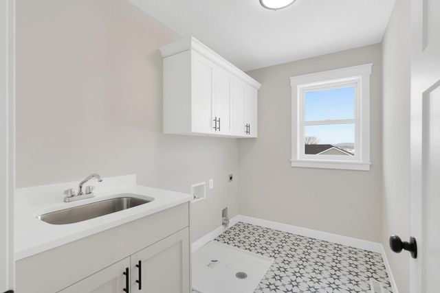 13702 Arrowhead Way, Rosemount, MN 55068