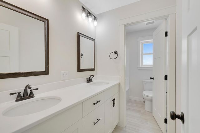 13702 Arrowhead Way, Rosemount, MN 55068