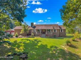 625 Armstrong Drive, Dandridge, TN 37725