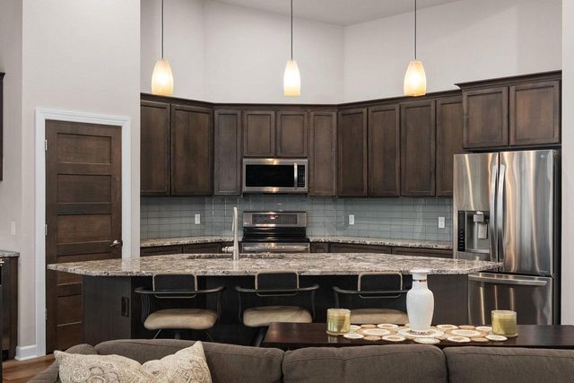 21 Bentley Way, Fitchburg, WI 53711