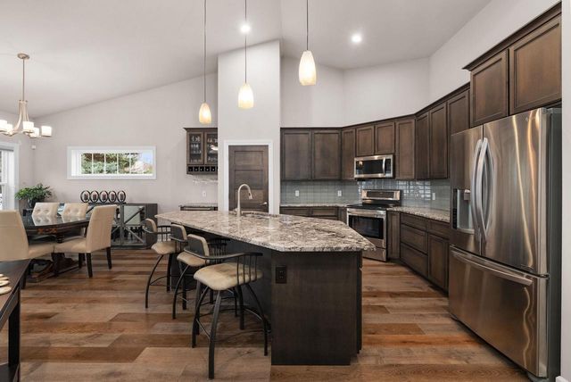 21 Bentley Way, Fitchburg, WI 53711