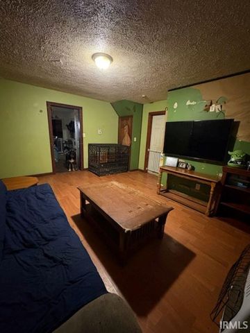 620 N Fifth Avenue, Evansville, IN 47710