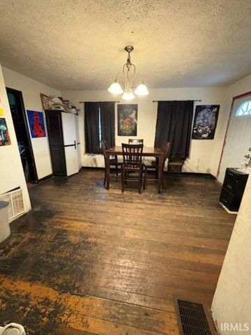 620 N Fifth Avenue, Evansville, IN 47710