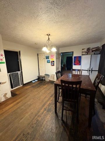 620 N Fifth Avenue, Evansville, IN 47710