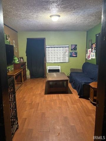 620 N Fifth Avenue, Evansville, IN 47710