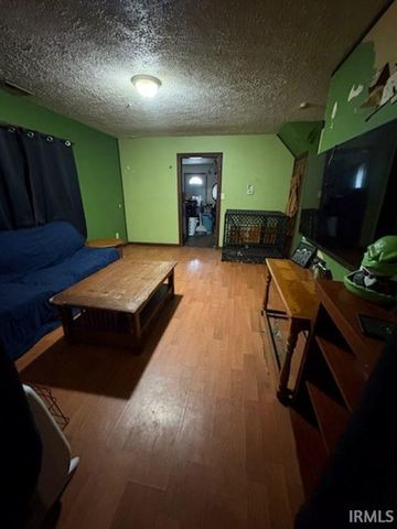 620 N Fifth Avenue, Evansville, IN 47710