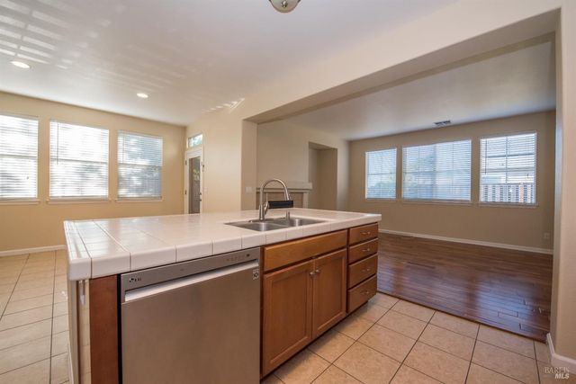 2385 Vera Dr, Santa Rosa, CA 95403