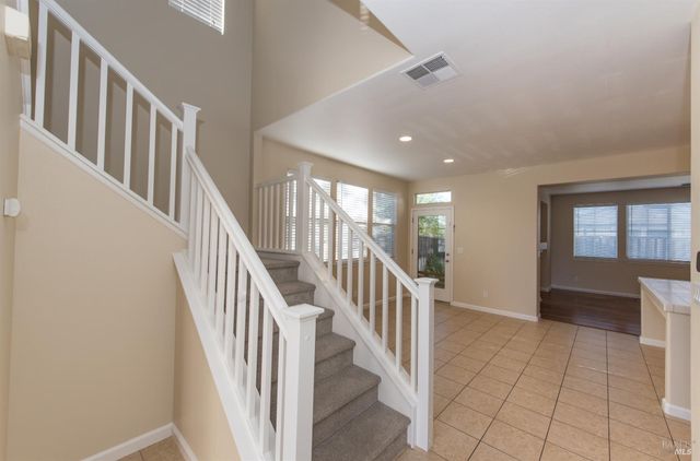 2385 Vera Dr, Santa Rosa, CA 95403