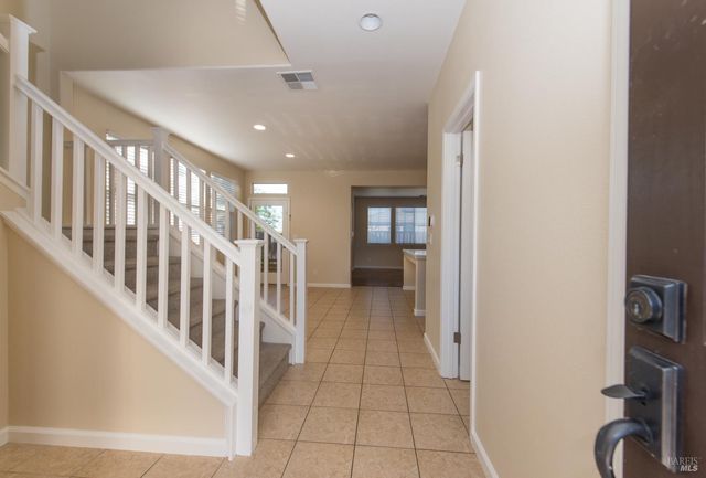 2385 Vera Dr, Santa Rosa, CA 95403