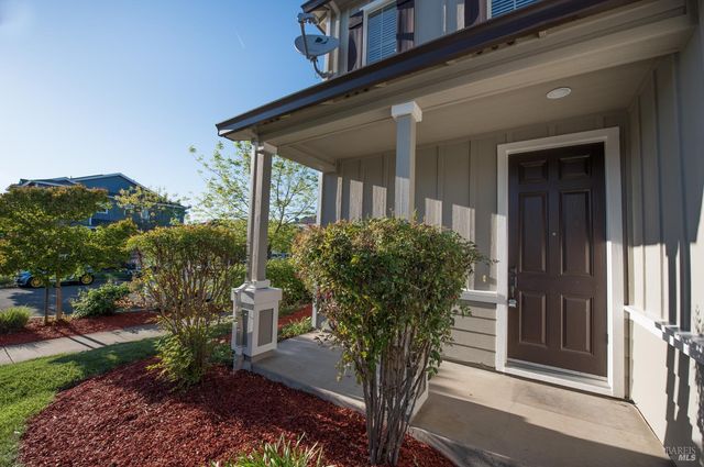 2385 Vera Dr, Santa Rosa, CA 95403