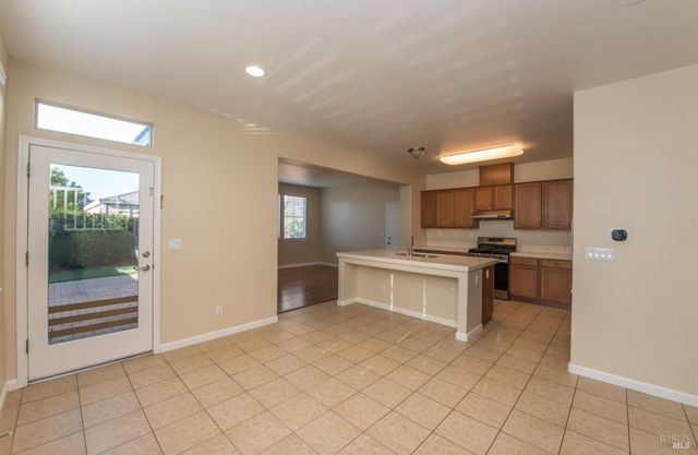 2385 Vera Dr, Santa Rosa, CA 95403