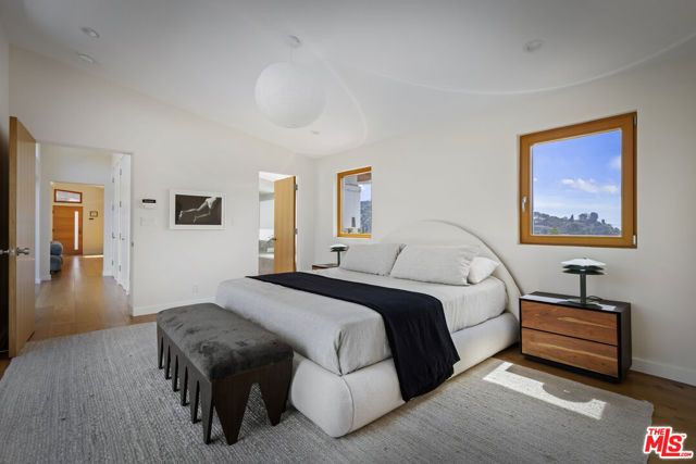 2740 Nichols Canyon Road, Los Angeles, CA 90046