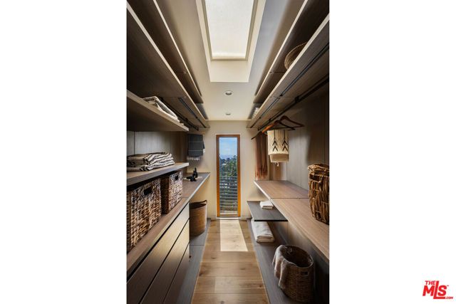 2740 Nichols Canyon Road, Los Angeles, CA 90046