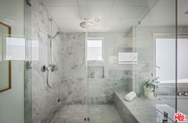 2740 Nichols Canyon Road, Los Angeles, CA 90046