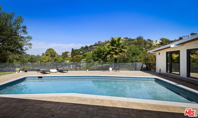 2740 Nichols Canyon Road, Los Angeles, CA 90046