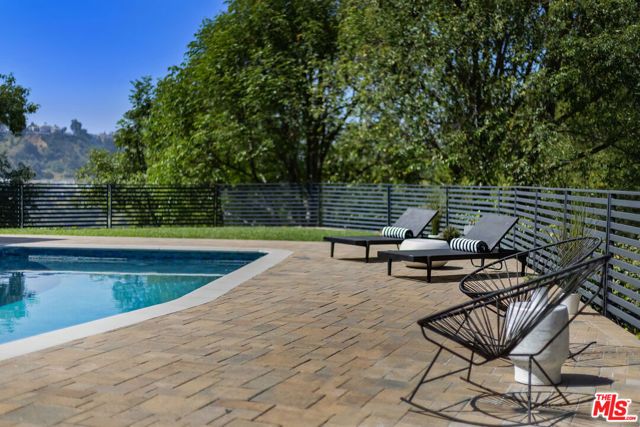 2740 Nichols Canyon Road, Los Angeles, CA 90046