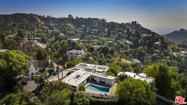 2740 Nichols Canyon Road, Los Angeles, CA 90046