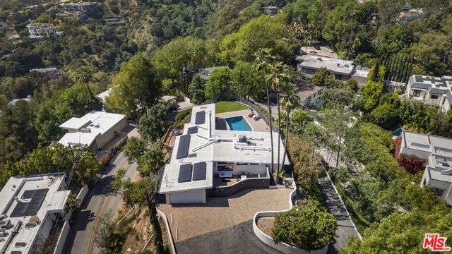 2740 Nichols Canyon Road, Los Angeles, CA 90046
