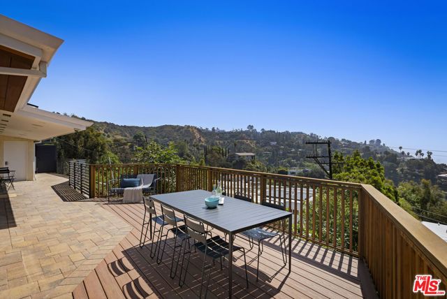 2740 Nichols Canyon Road, Los Angeles, CA 90046