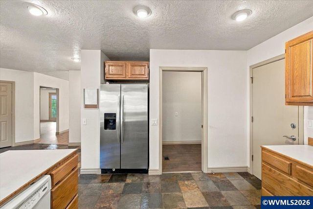 1481 Scotch Ct SE, Salem, OR 97306