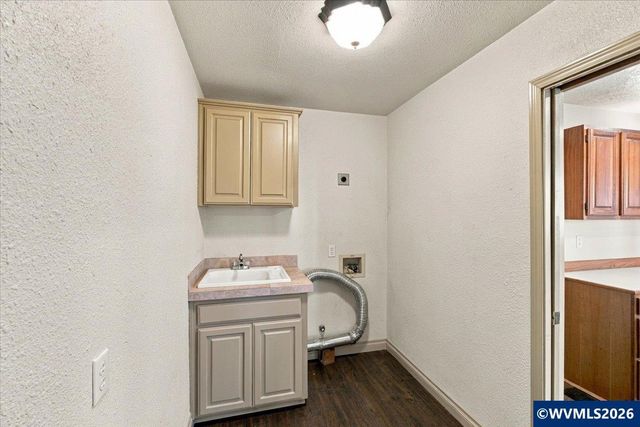 1481 Scotch Ct SE, Salem, OR 97306