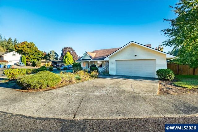 1481 Scotch Ct SE, Salem, OR 97306