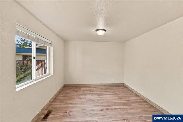 1481 Scotch Ct SE, Salem, OR 97306