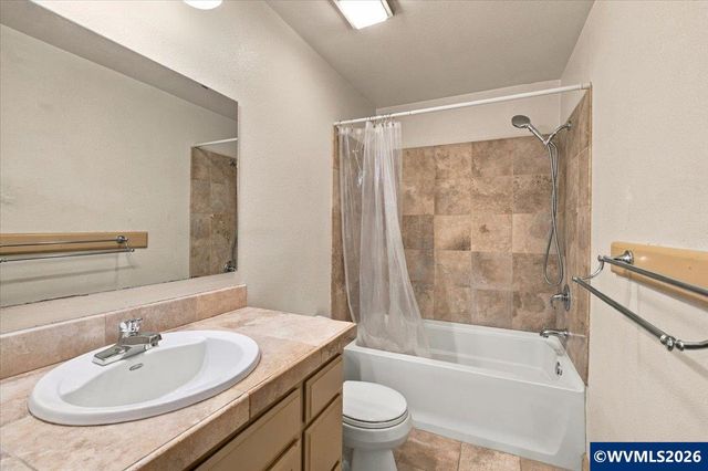 1481 Scotch Ct SE, Salem, OR 97306