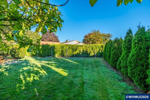 1481 Scotch Ct SE, Salem, OR 97306