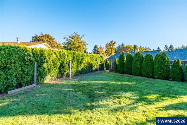 1481 Scotch Ct SE, Salem, OR 97306