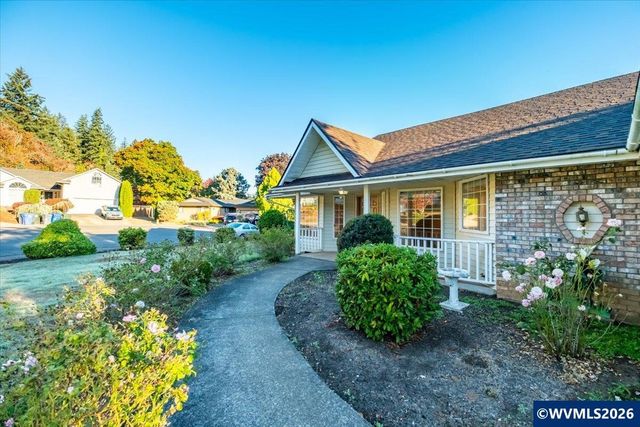 1481 Scotch Ct SE, Salem, OR 97306