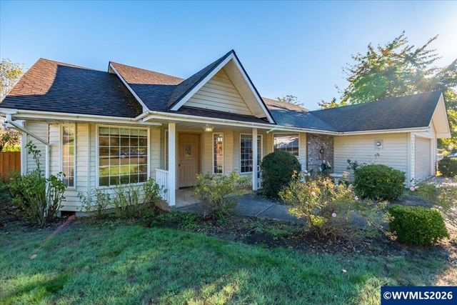 1481 Scotch Ct SE, Salem, OR 97306