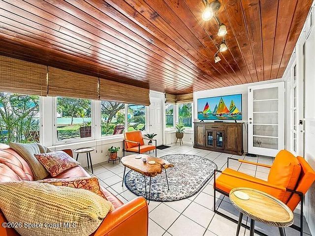 217 S Orlando Avenue, Cocoa Beach, FL 32931