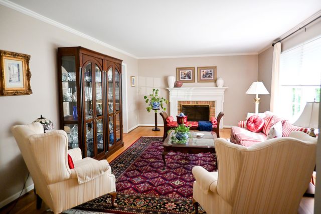 1990 Upper Chelsea Road, Upper Arlington, OH 43221
