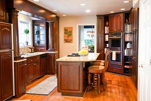 1990 Upper Chelsea Road, Upper Arlington, OH 43221