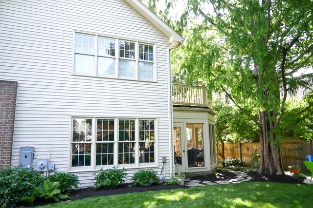 1990 Upper Chelsea Road, Upper Arlington, OH 43221