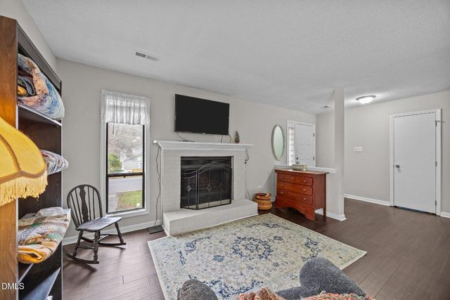 122 Clancy Circle, Cary, NC 27511