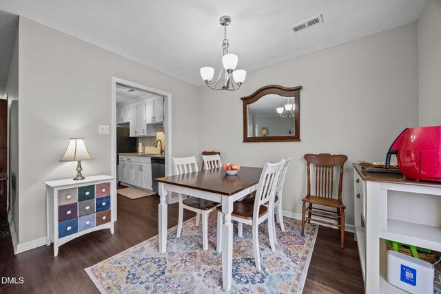 122 Clancy Circle, Cary, NC 27511