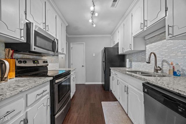 122 Clancy Circle, Cary, NC 27511