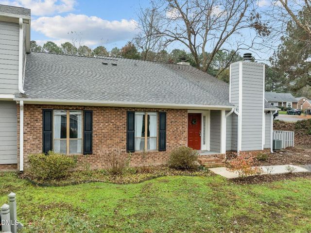 122 Clancy Circle, Cary, NC 27511