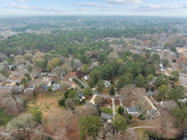 122 Clancy Circle, Cary, NC 27511