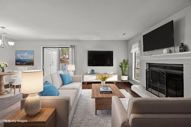 122 Clancy Circle, Cary, NC 27511