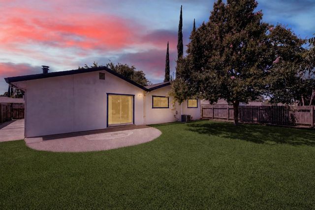 9063 Polly Ave, Orangevale, CA 95662