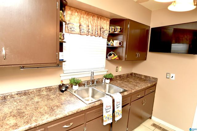 805 MCMILLON AVENUE SW, Birmingham, AL 35211