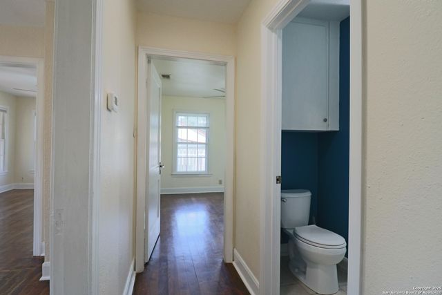 503 S Lewis Ave, Kerrville, TX 78028