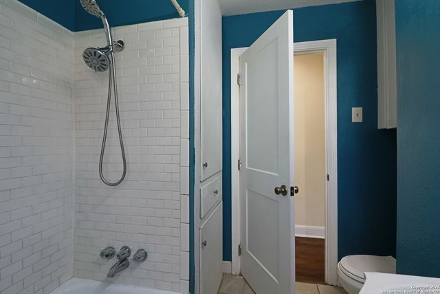 503 S Lewis Ave, Kerrville, TX 78028