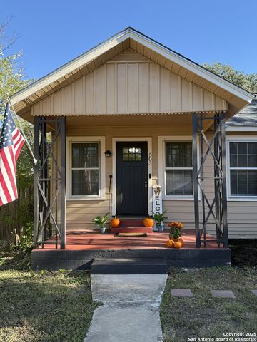503 S Lewis Ave, Kerrville, TX 78028